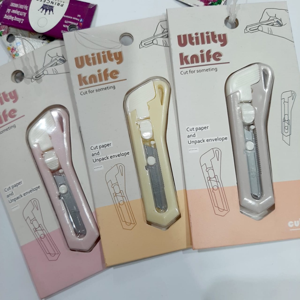 

Cutter 1219-605/Cutter/Alat pemotong/Pisau Cutter/Pemotong Kertas