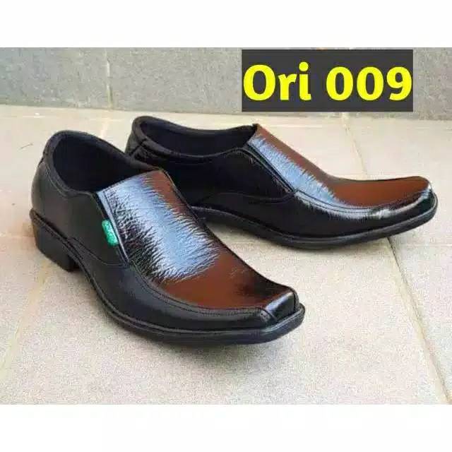 Sepatu Pantofel Pria Kulit Crocodile Kerja Dinas Kantor Formal Murah