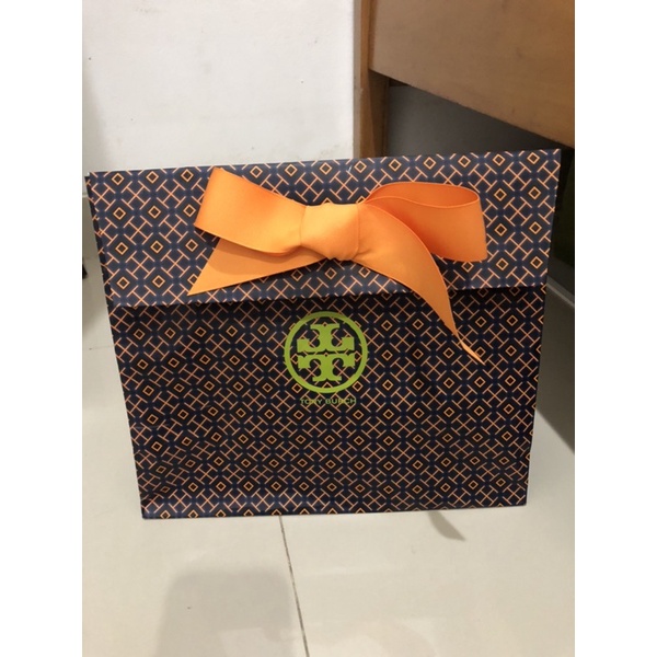 

paperbag tory burch