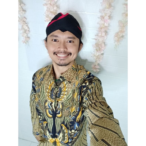 JAYANEGARA RAJASAKTI KEMEJA BATIK PRIA SOLO LENGAN PANJANG PENDEK LAPIS FURING ATASAN BATIK PREMIUM MODERN SUKET SEGORO BAJU SERAGAM KERJA KANTOR ASLI BATIK SOLO SERAGAM KELUARGA KONDANGAN RAJASAKTI KLA UKAIL FLORIST MARTOWIRO NGUDI RAHAYU ASMARA RAFANDA