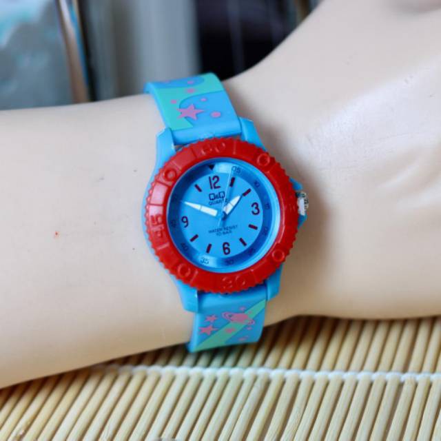 BISA COD BAYAR DITEMPAT Jam Tangan Wanita Q&amp;Q Murah VJ38 Rubber Motif