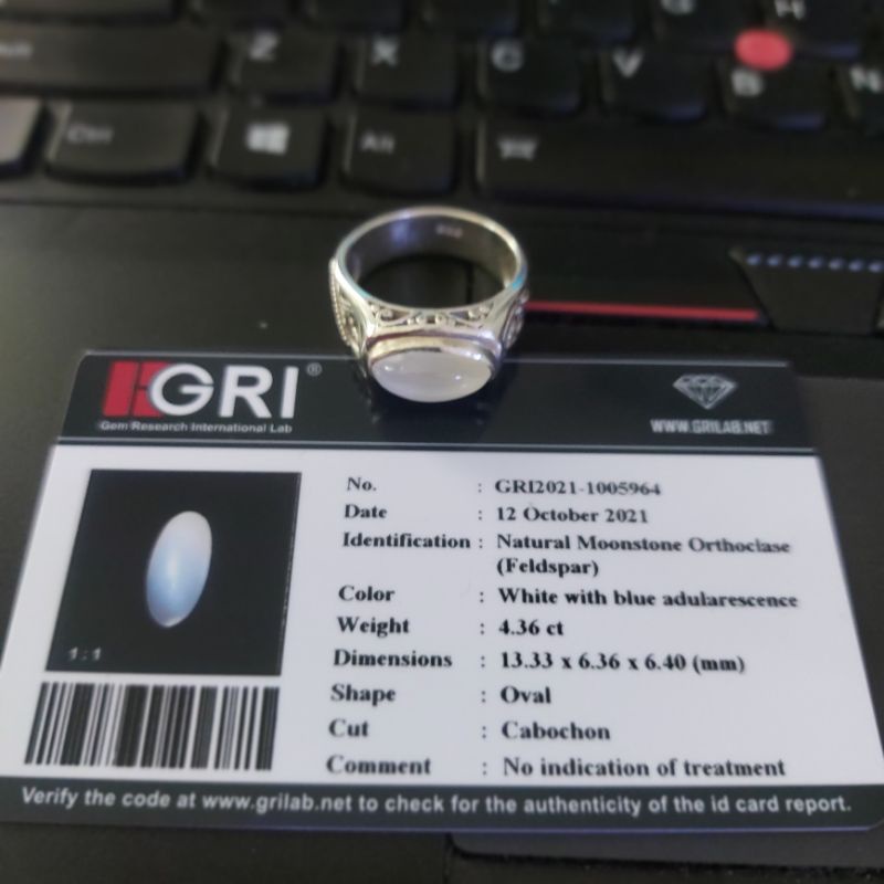 Natural MoonstoneBiduri Bulan air laut