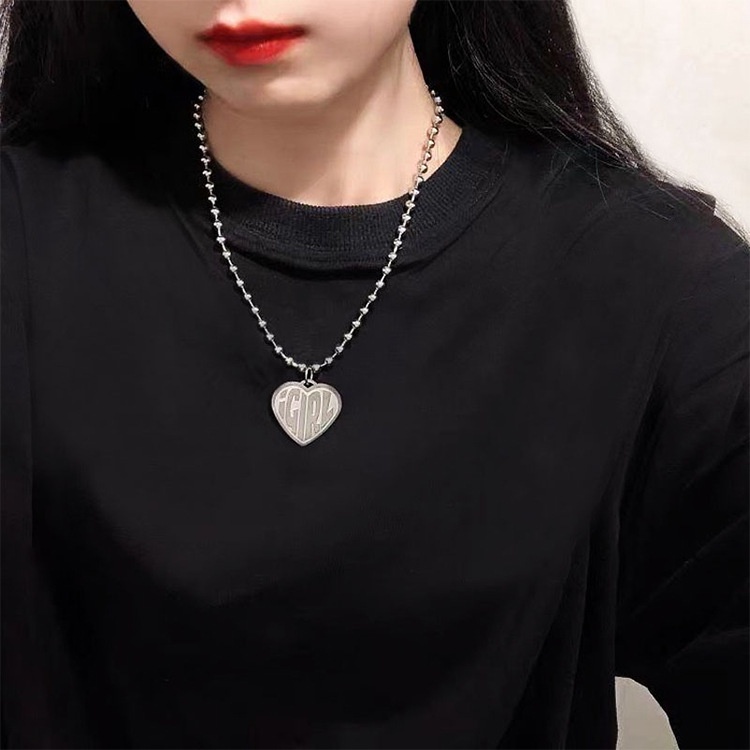 Gaya keren ins Eropa dan Amerika huruf igirl cinta liontin wanita hip hop pasangan kalung kalung int