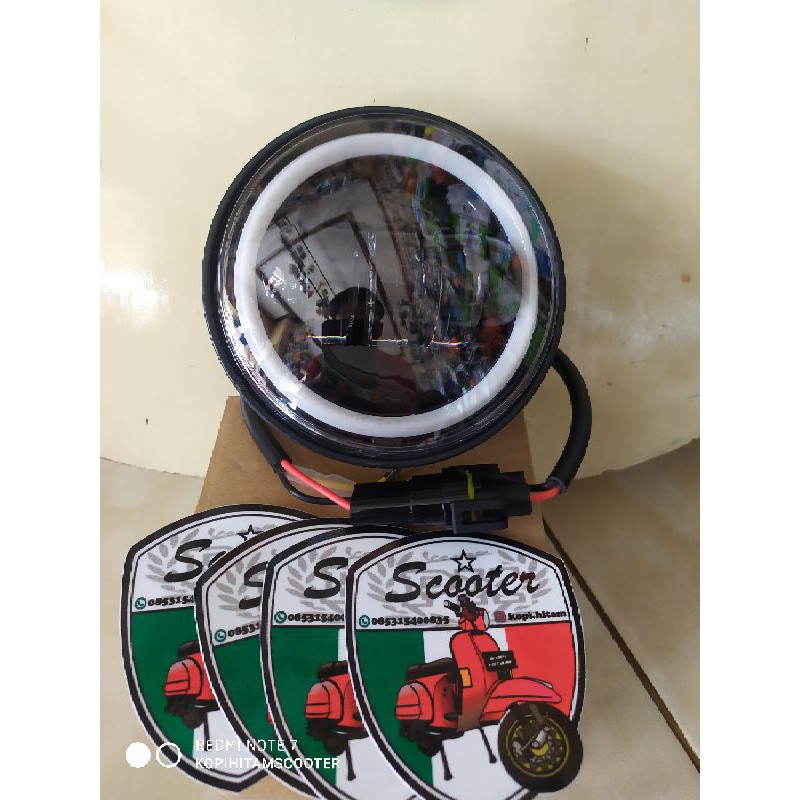 DAYMAKER VESPA SUPER 66. 70-73.