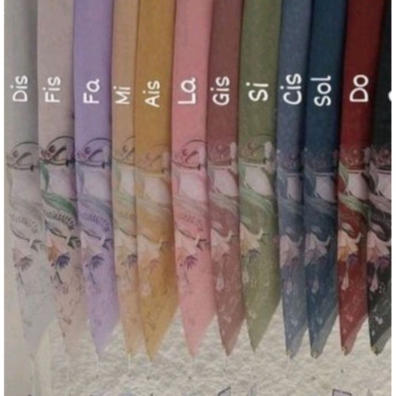 Buttonscarves Nada series fis, la, cis