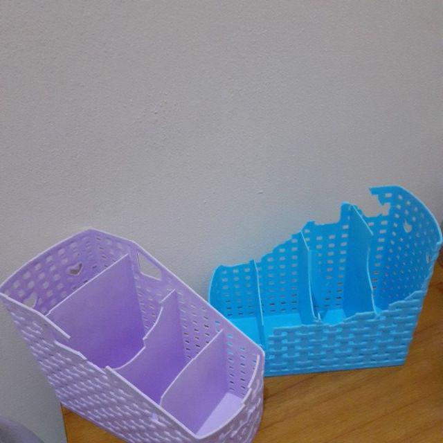 Tempat Alat Tulis Bersusun Serbaguna