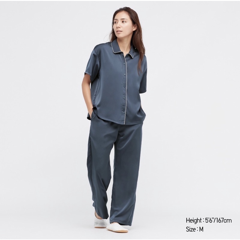 SATIN SHORT SALEEVE PAJAMAS by Uniqlo