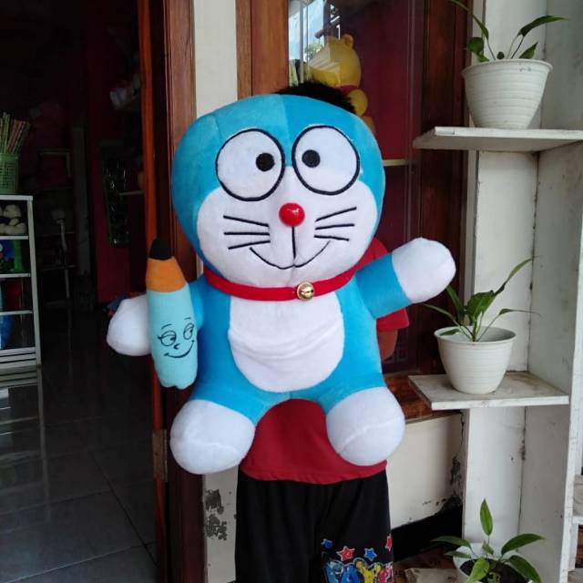 

Boneka Doraemon Pensil L uk.40cm