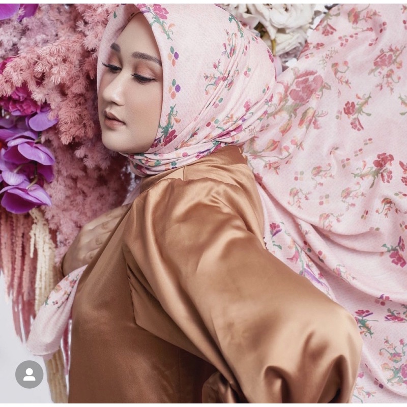 Lagosi Rawallangi Scarf Radwah x Dian Pelangi