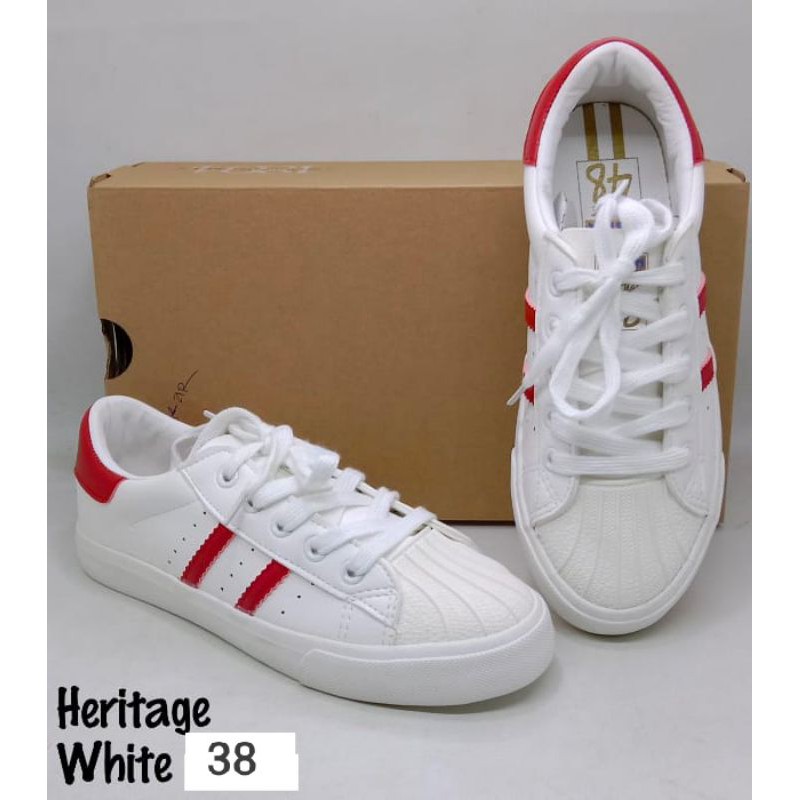 the skew heritage sneaker