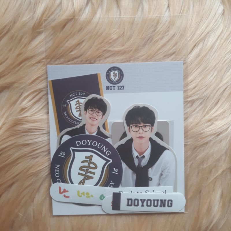 [READY STOCK] MD BACK TO SCHOOL B2S NCT 127 DOYOUNG LUGGAGE STICKER + PC SET