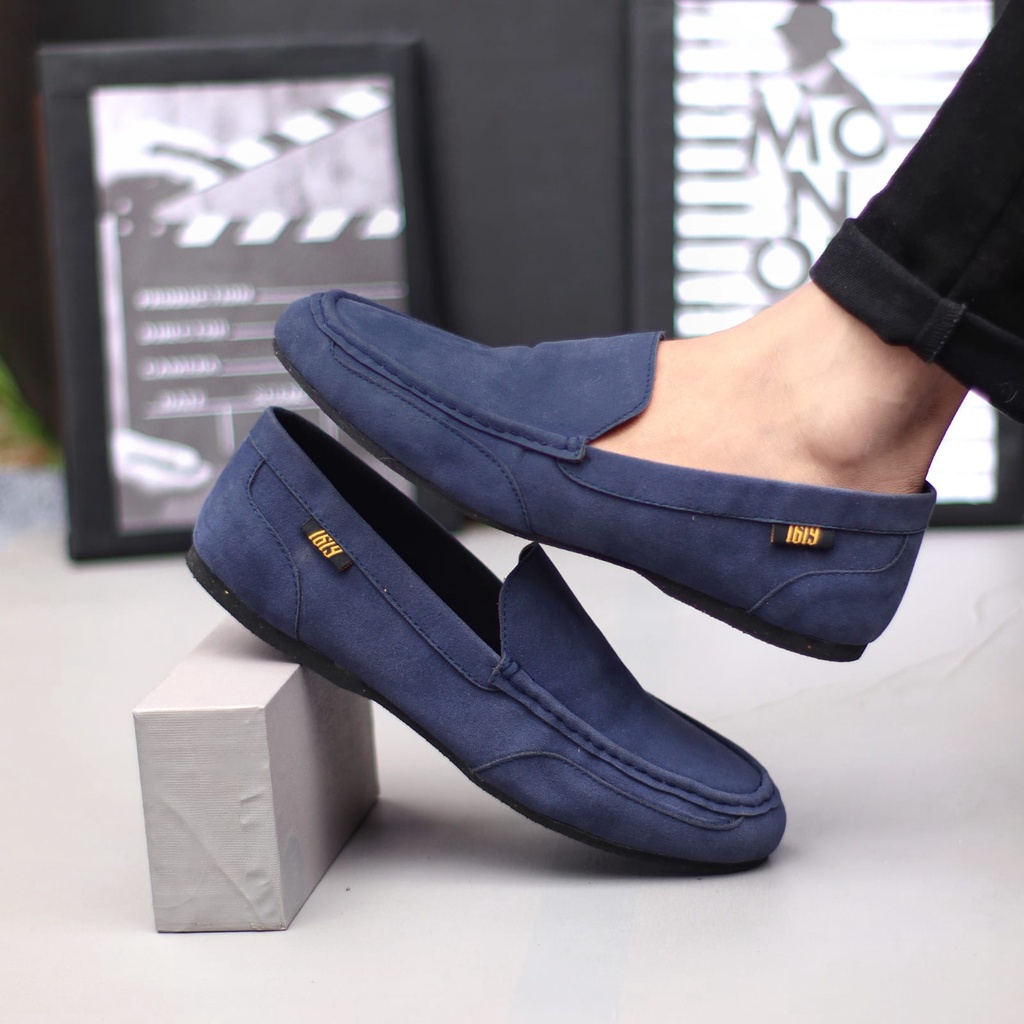 MODMX Sepatu Slip On Casual Pria Kulit Sintetik Simple Murah Main Gaya Jalan Laki Laki