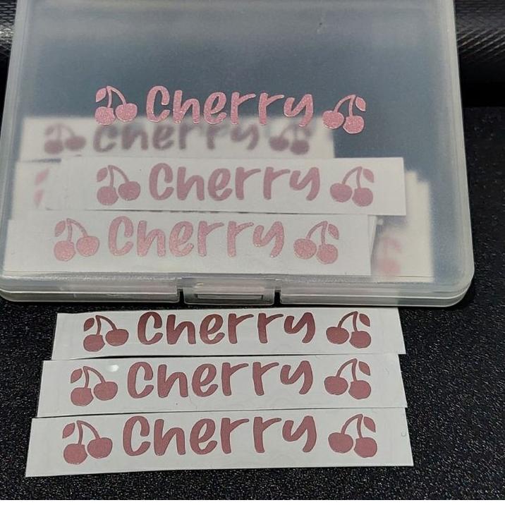 

25 stiker nama vinyl decal ..