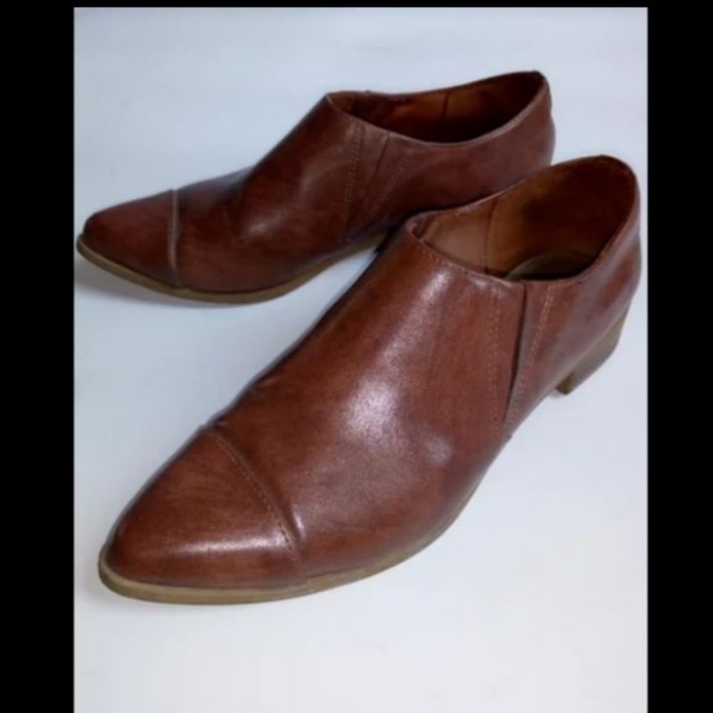 sepatu wanita model fantovel bahan kulit sintetis merk american eagle