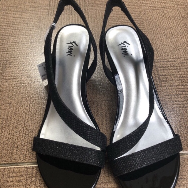 Sepatu sendal payless Fioni hak