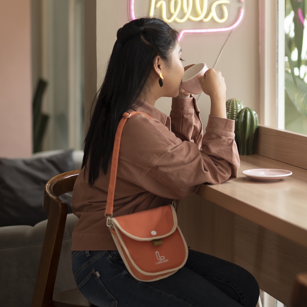 MEORI PEACH |ManNeedMe X LAZZARDI| Tas Handphone Wanita Sling Bag HP ORIGINAL