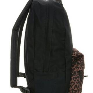 Menggali Dunia Tas Vans: Panduan Lengkap Membeli Online dan Tips Memilih yang Tepat