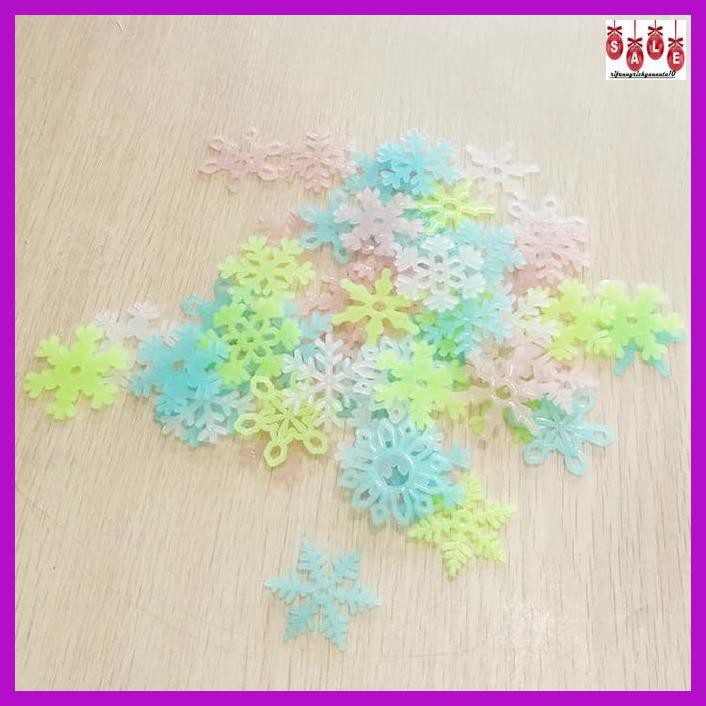 

DINDINGSTIKER- (1PACK = ISI 50PCS) STIKER SALJU STICKER SNOW STIKER GLOW IN THE DARK - HIJAU -