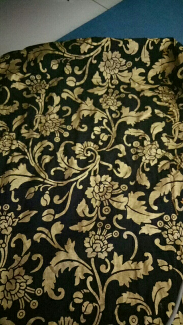 Batik Couple Batik Keluarga Ibu Ayah Dan Anak Maura Couple Sania Ruffle Modern ( Prada Bakung Gold )