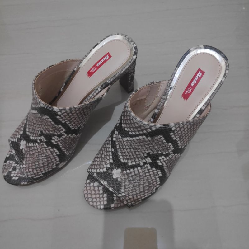 Bata Red Label - Size 38 - Estelle Brown Snack Skin - Baru