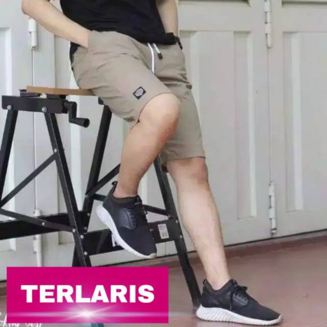 Celana Pendek Pria Chinos Dicker Polos Distro Premum