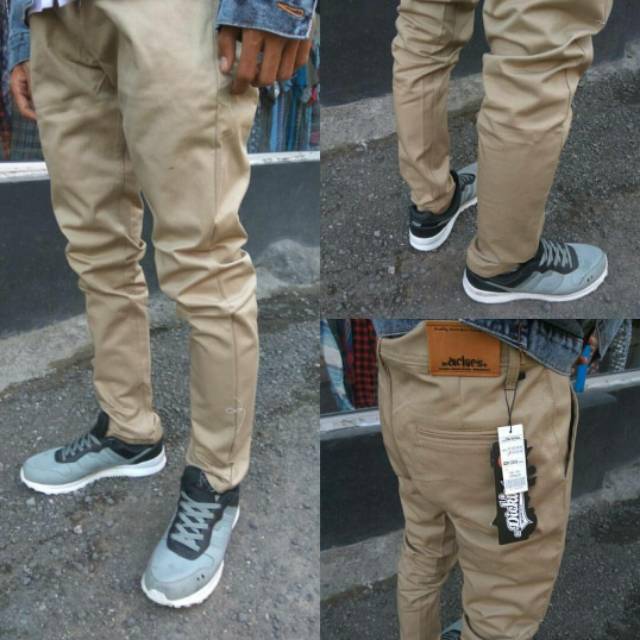 Celana chino dickies cream