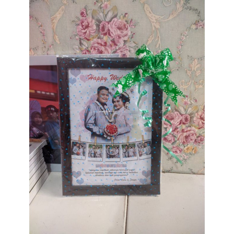 Design Kado Wedding Happy Wedding Bingkai Foto Edit Foto Pernikahan Hampers Wedding Shopee Indonesia