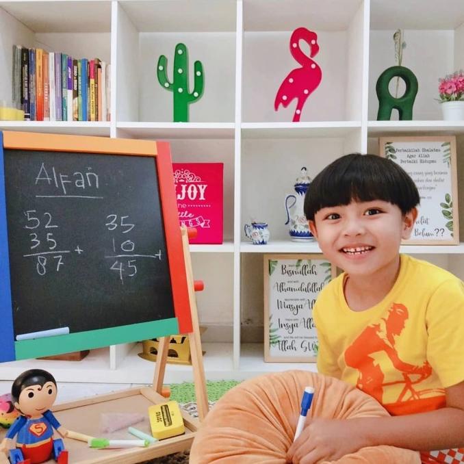 

PAPAN TULIS BOLAK BALIK MENKAY 2IN1 WARNA BOLD