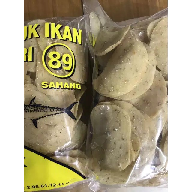 

KRUPUK IKAN TENGGIRI DENGAN LADA HITAM PONTIANK 89, KERUPUK SAHANG