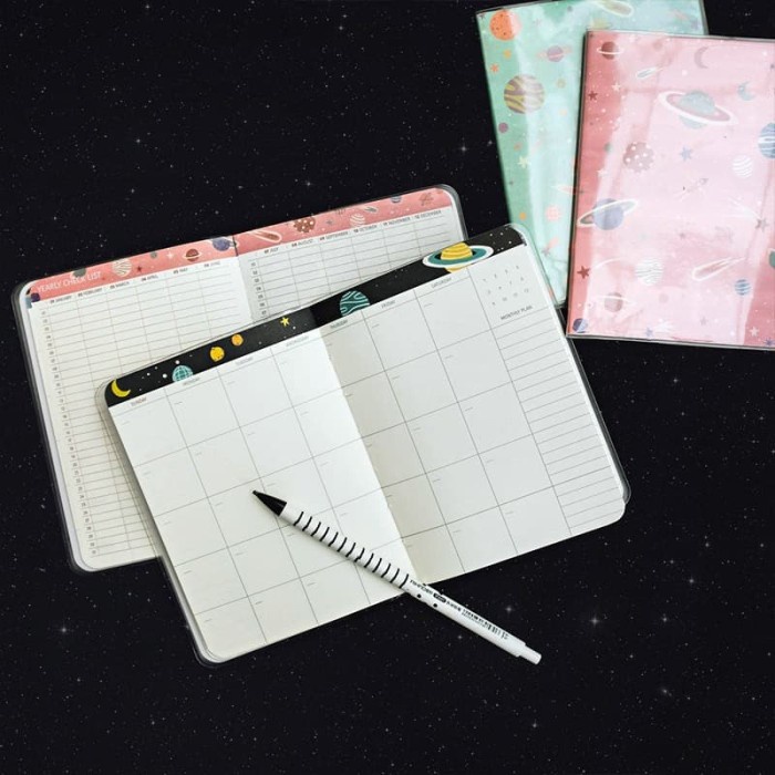 

Hot Sale We Are All Dreamers Pocket Planner Diskon