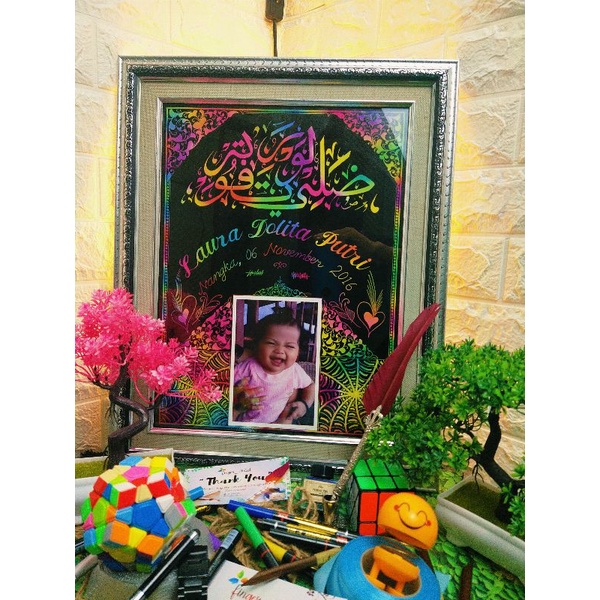 

Kado Aesthetic Kertas Pelangi No Frame