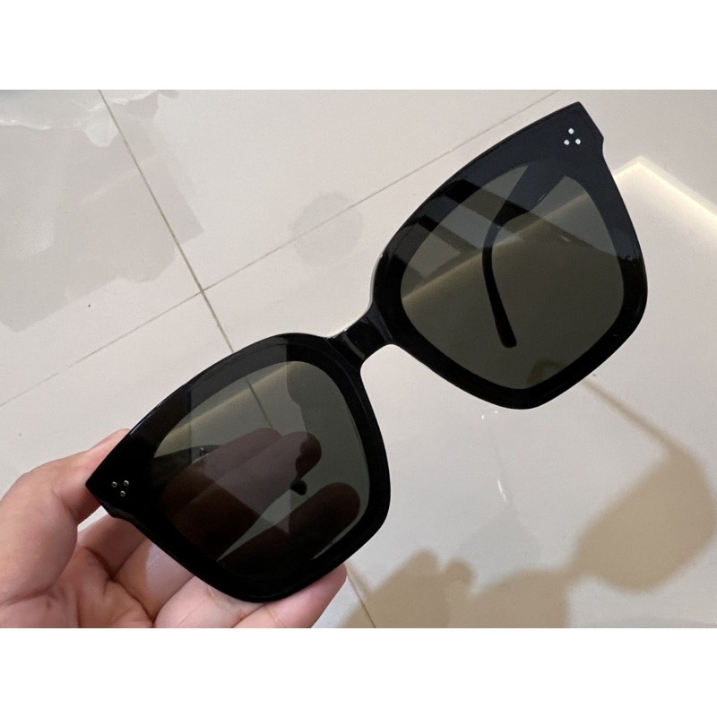 Preloved KACAMATA GENTLE MONSTER