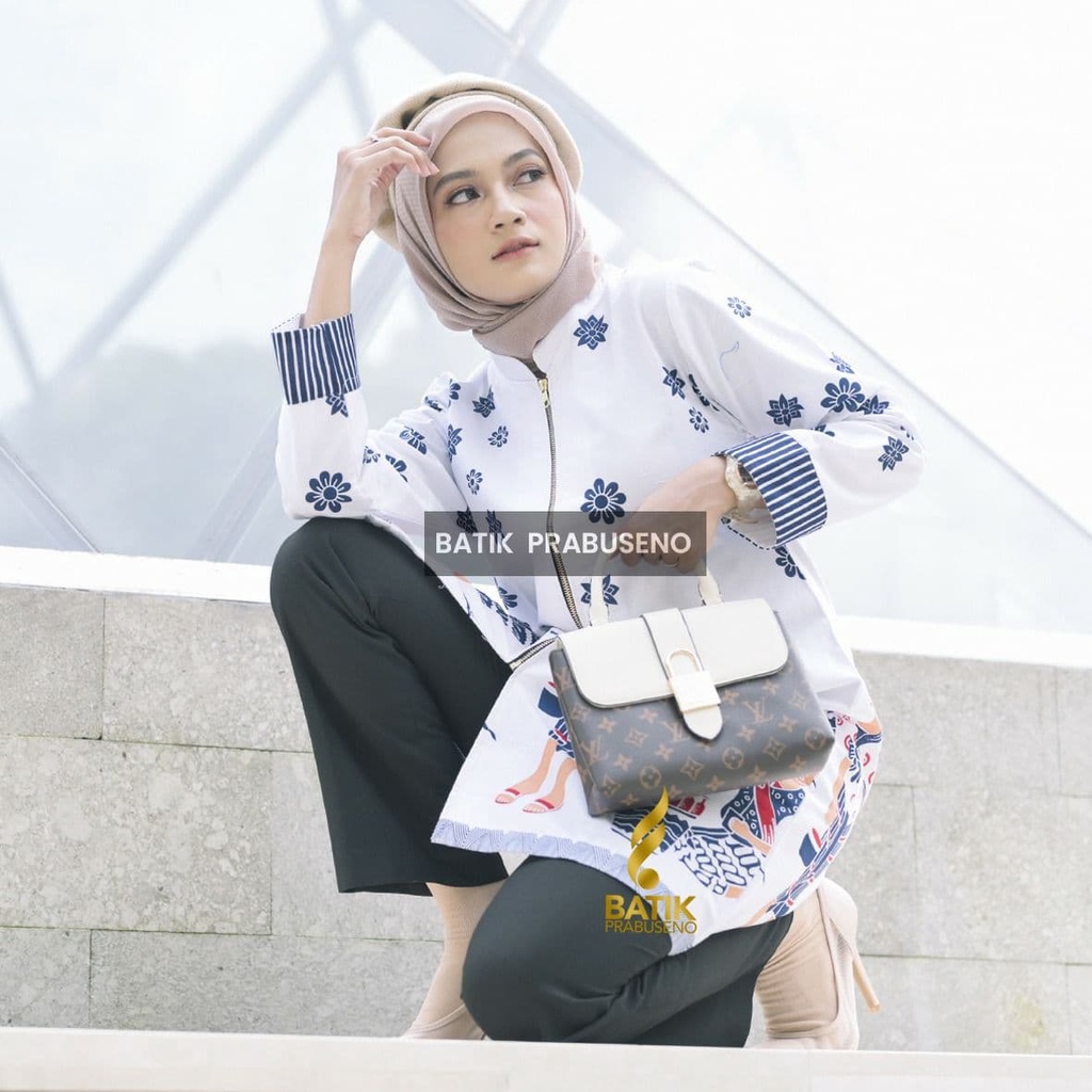 Batik Prabuseno - JAMPI Tunik Batik Wanita Lengan Panjang