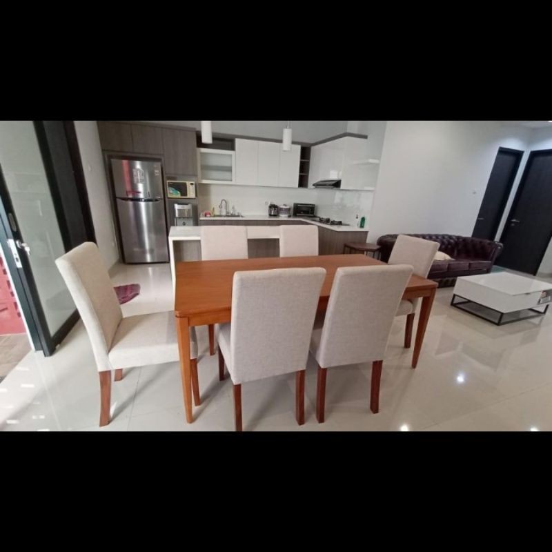 meja makan 6 kursi