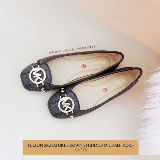 SEPATU MICHAEL KORS FULTON SIGNATURE BROWN STUDED