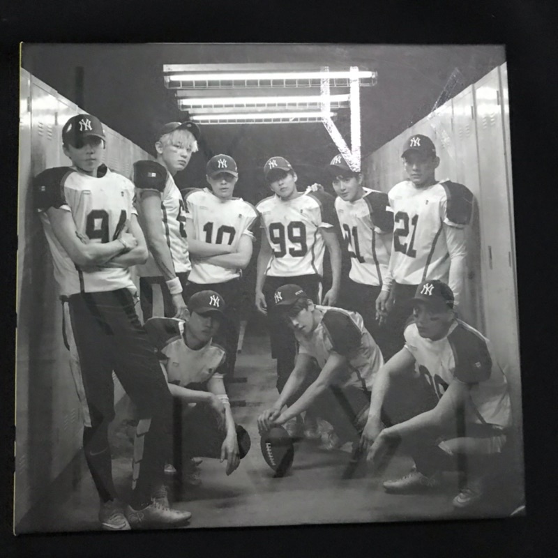 EXO ALBUM LOVE ME RIGHT