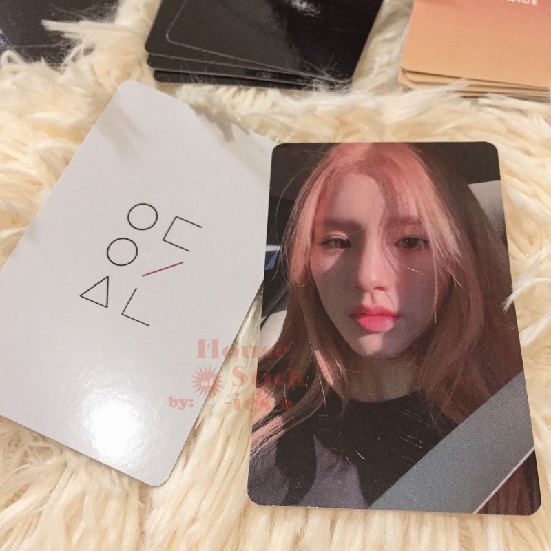 LOONA Unofficial Photocard (Gf Selca Edition)