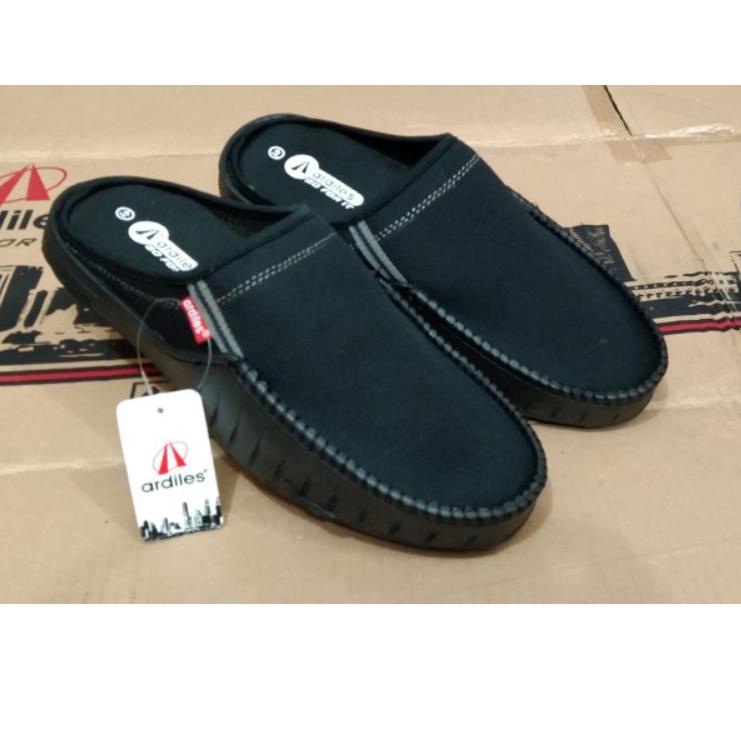 Stok terbatas.. slop Ardiles straider hitam,slop Ardiles original pria,slop Ardiles sehari hari,slop