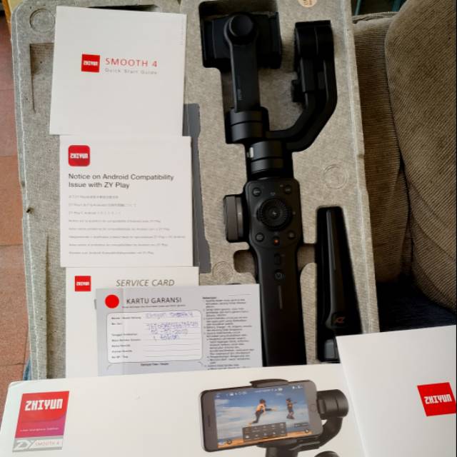 Gimbal Stabilizer Zhiyun Smooth 4