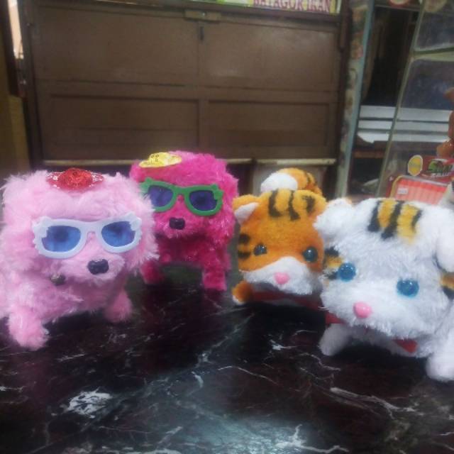 Mainan anjing baterai  dogie baterai / mainan kucing baterai cat baterai
