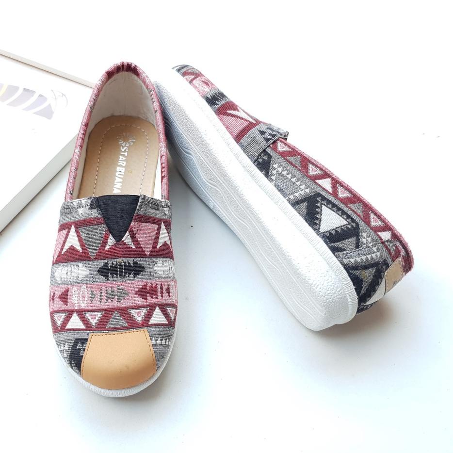 Big Sale.. Sepatu Slip-On Wanita Motif Dayak Cantik WKY-0060 Quality/Sepatu Etnik Wanita/Flatshoes E