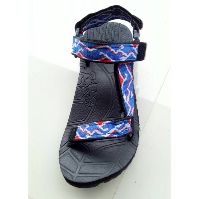 Sandal Gunung Outdoor