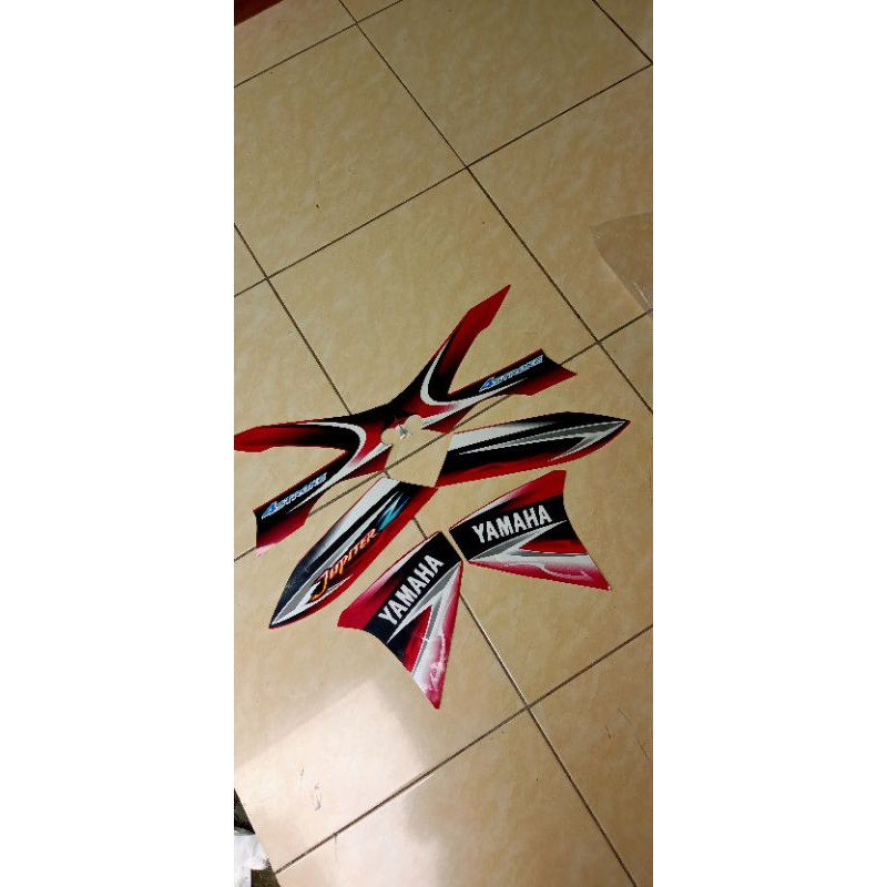 sticker stripping untuk sayap merah Jupiter Z lama 2004-2005