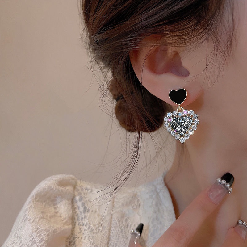 Anting Stud 925 silver needle Bentuk Hati Aksen Berlian Imitasi Untuk Wanita