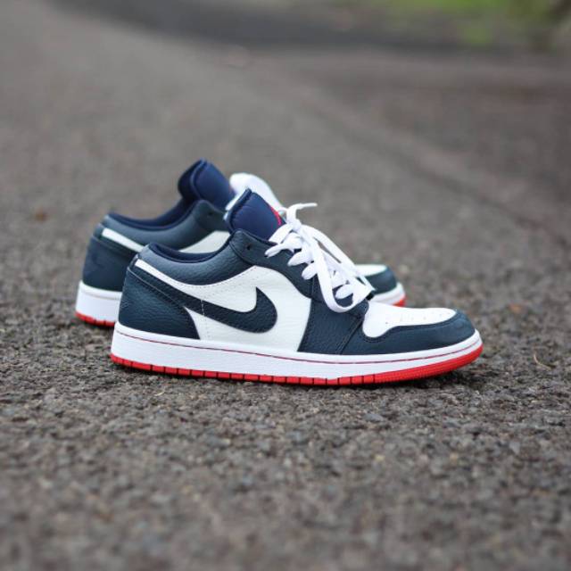 Sneakers - Jordan Low Navy White