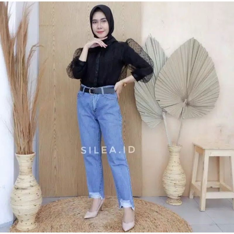 CELANA BOYFREIND RIPPED JEANS WANITA