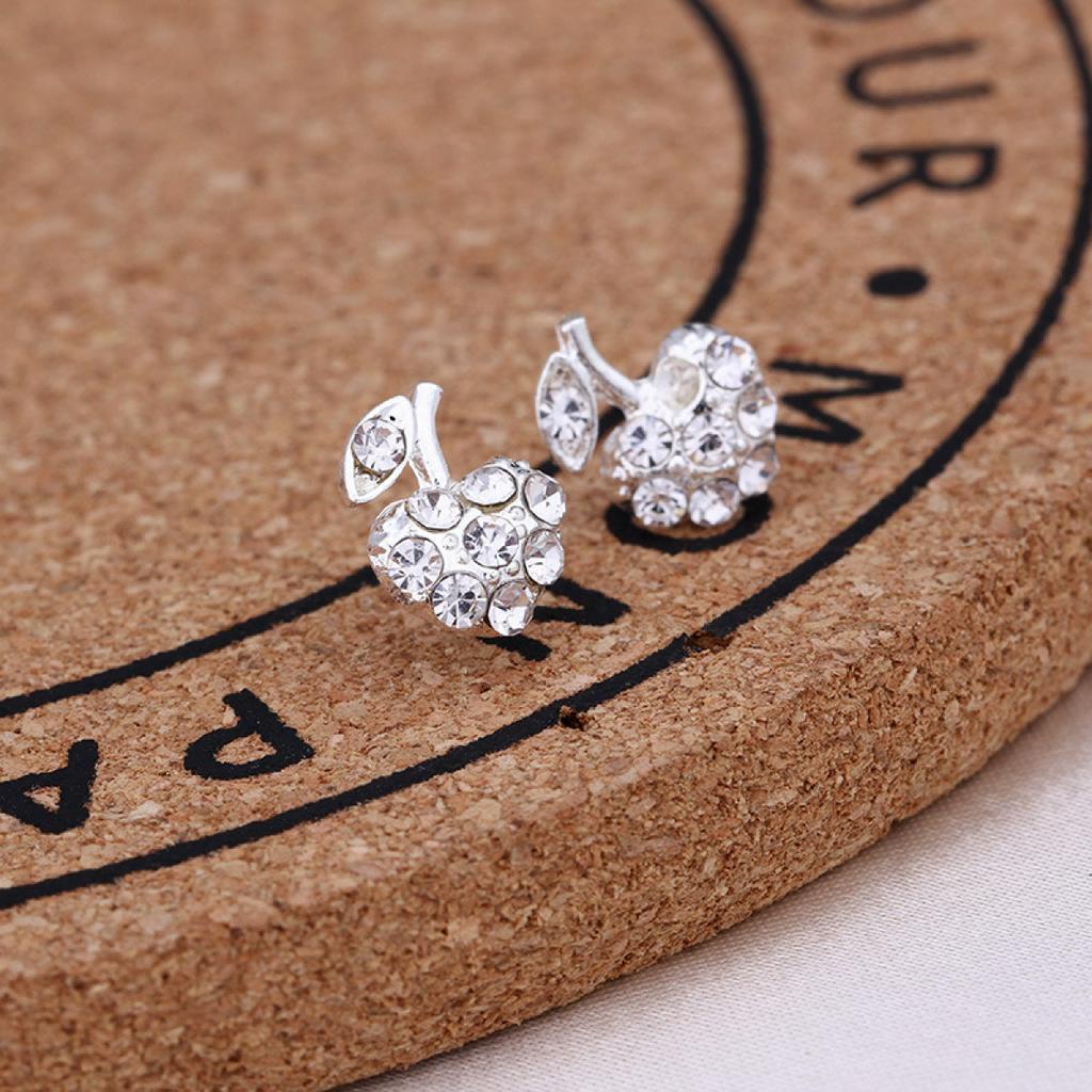 Anting Stud Bentuk Hati Bintang Segitiga Geometris Aksen Mutiara Berlian Imitasi Warna Silver Untuk Wanita