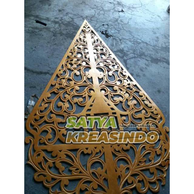 Gunungan dekorasi spon karet deep gold