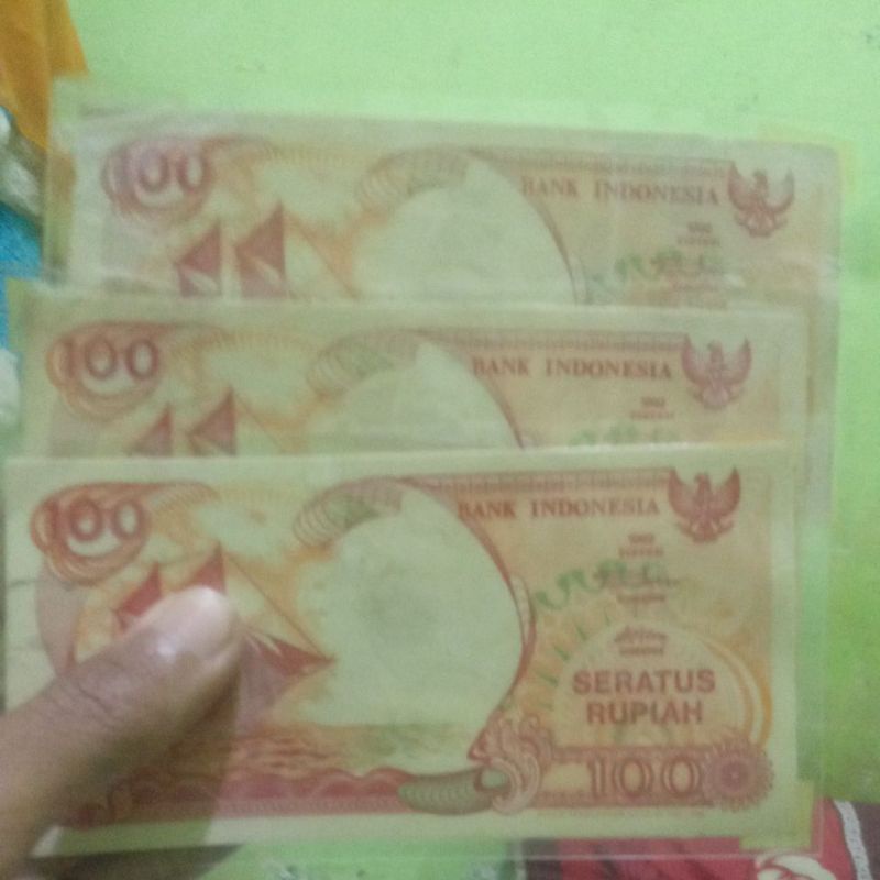 UANG KERTAS JADUL 100 RUPIAH
