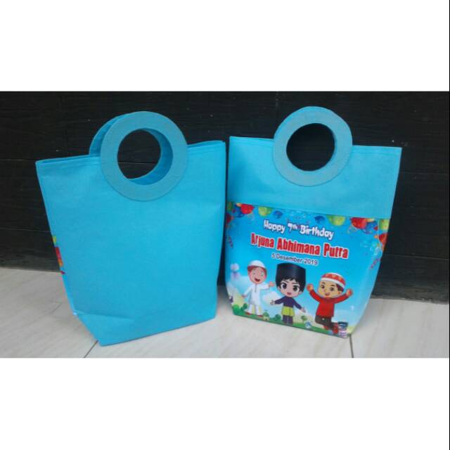 

Tas Ultah lucu ukuran 20×10×30